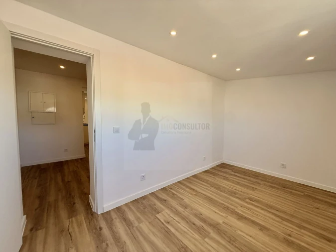 Apartamento T2 para Venda em Queluz e Belas Foto 19
