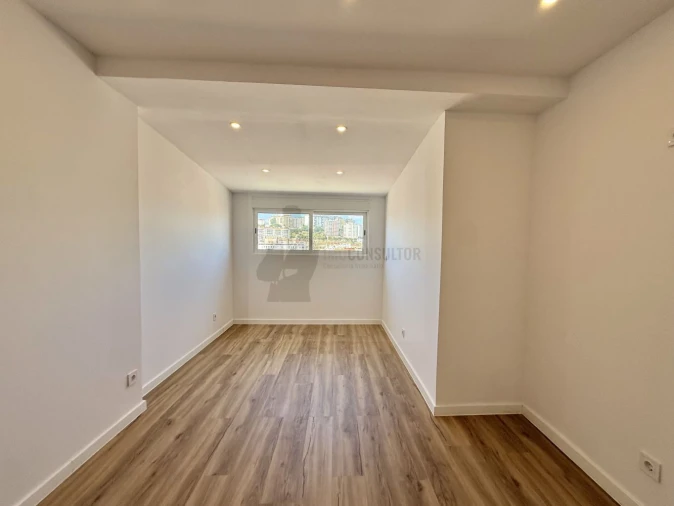 Apartamento T2 para Venda em Queluz e Belas Foto 13