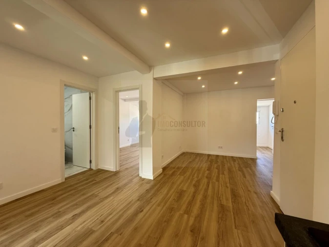 Apartamento T2 para Venda em Queluz e Belas Foto 12