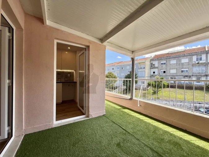 Apartamento T2 para Venda em Queluz e Belas Foto 7