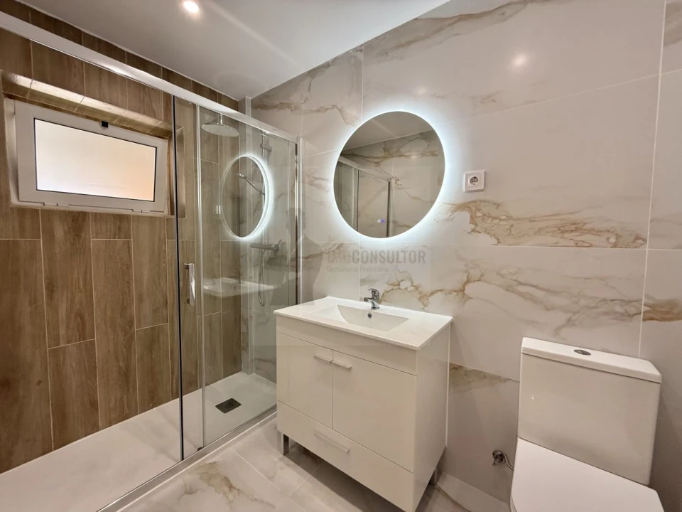 Apartamento T2 para Venda em Queluz e Belas Foto 11