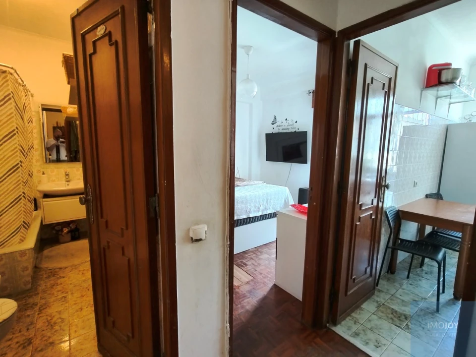 Apartamento T1 para Venda em Águas Livres Foto 10