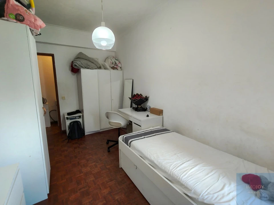 Apartamento T1 para Venda em Águas Livres Foto 17