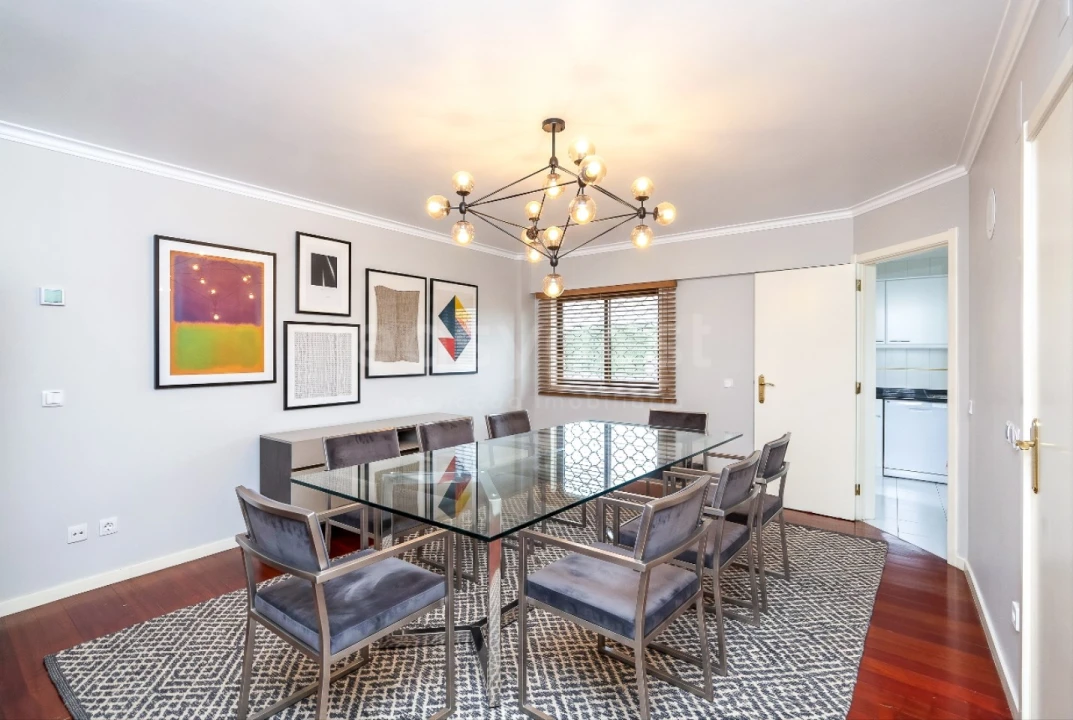 Apartamento T4 para Venda em São Domingos de Benfica Foto 4