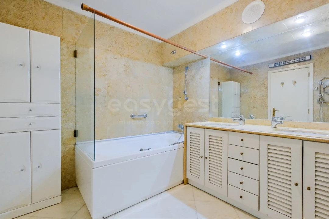 Apartamento T4 para Venda em São Domingos de Benfica Foto 8
