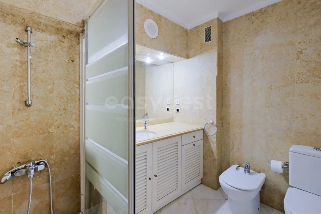 Apartamento T4 para Venda em São Domingos de Benfica Foto 10