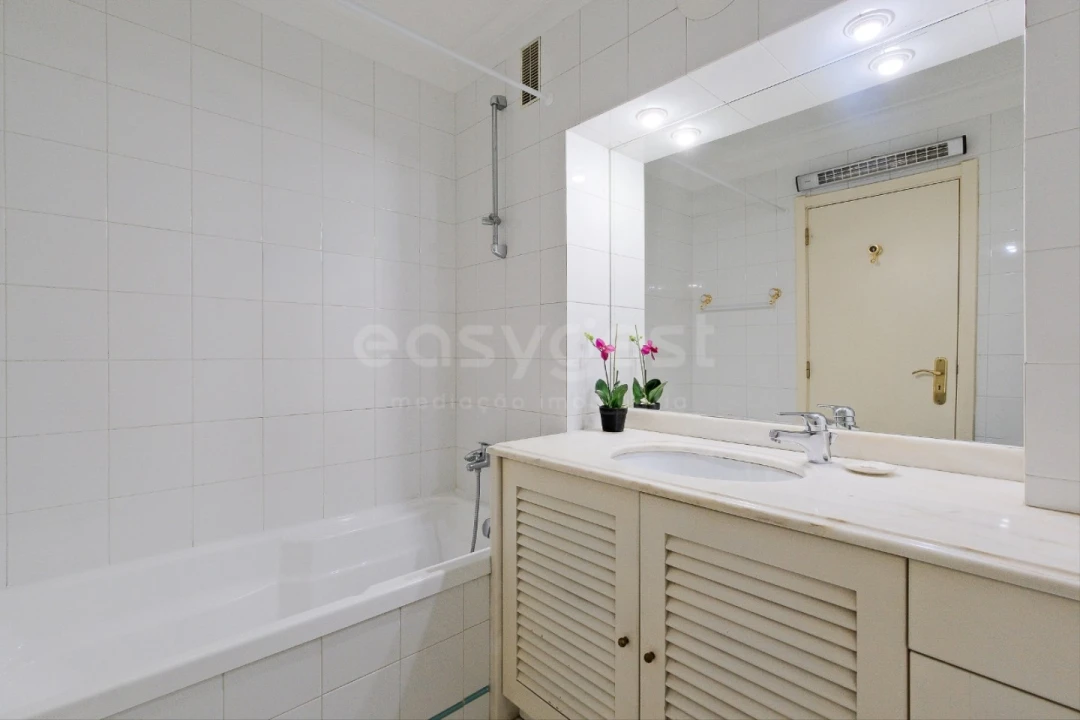 Apartamento T4 para Venda em São Domingos de Benfica Foto 25