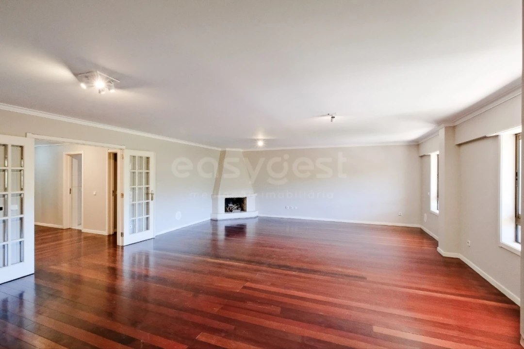 Apartamento T4 para Venda em São Domingos de Benfica Foto 26