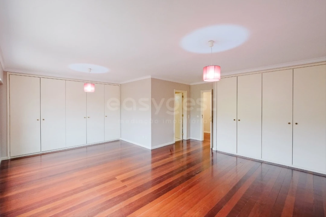 Apartamento T4 para Venda em São Domingos de Benfica Foto 34