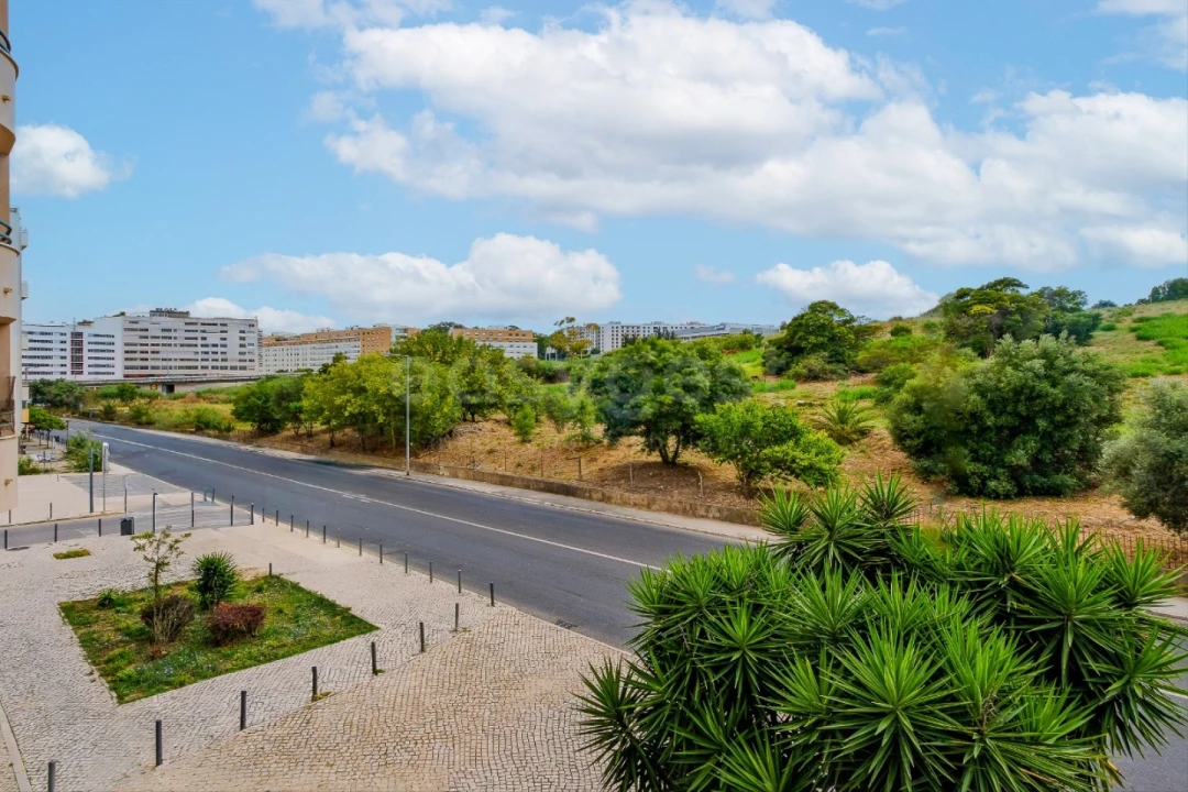 Apartamento T4 para Venda em São Domingos de Benfica Foto 38