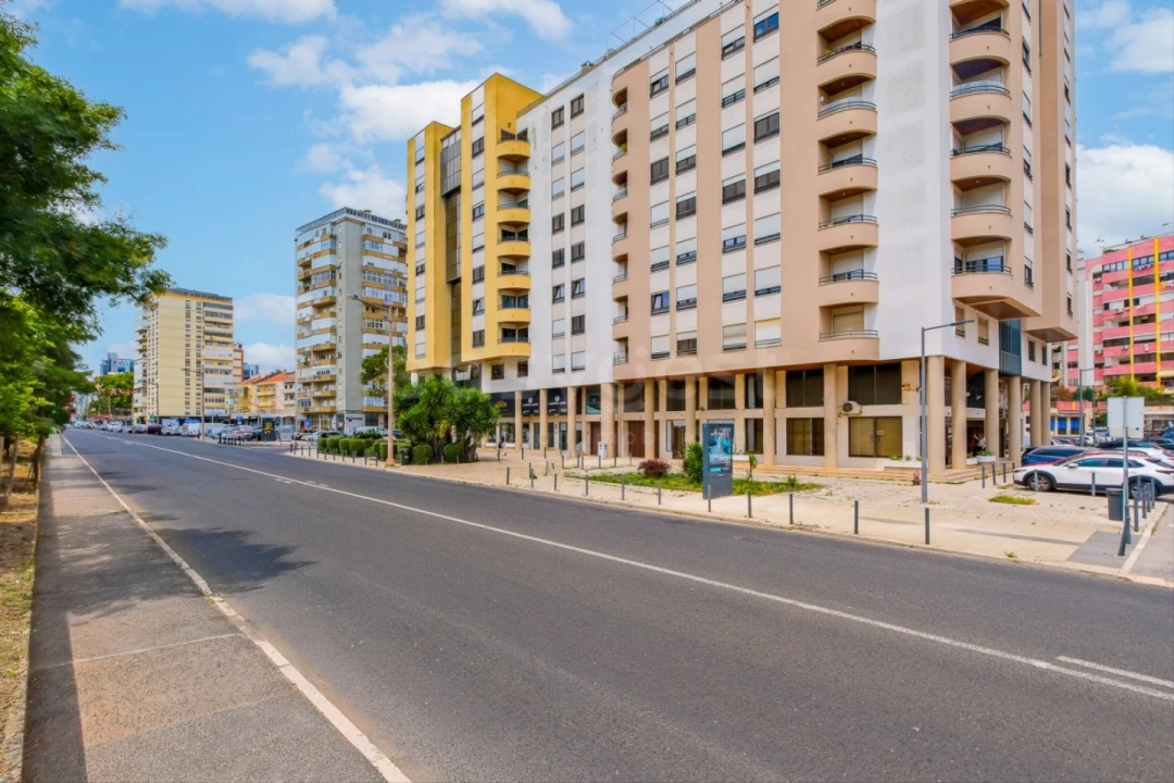 Apartamento T4 para Venda em São Domingos de Benfica Foto 51