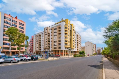 Apartamento T4 para Venda em São Domingos de Benfica