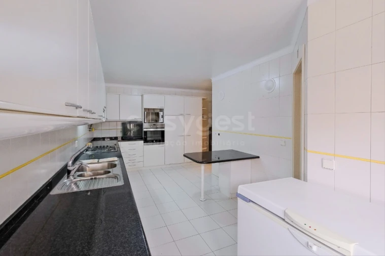 Apartamento T4 para Venda em São Domingos de Benfica Foto 20