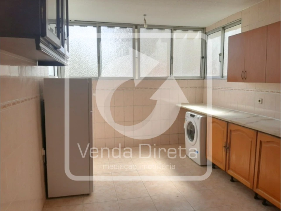 Apartamento T3 para Venda em Santo Antonio da Charneca Foto 3