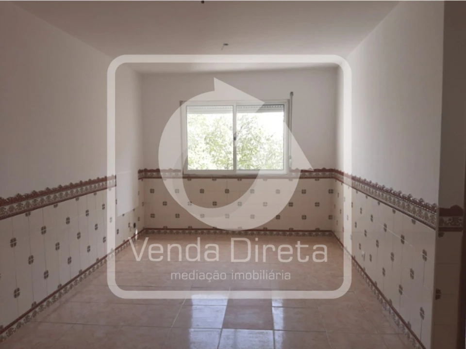 Apartamento T3 para Venda em Santo Antonio da Charneca Foto 4