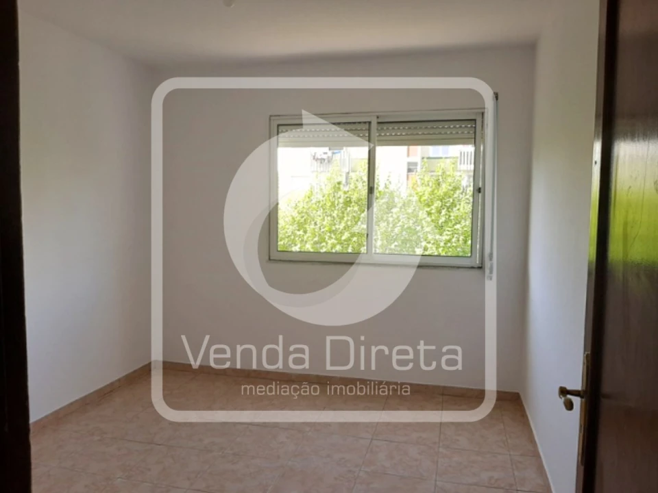 Apartamento T3 para Venda em Santo Antonio da Charneca Foto 9