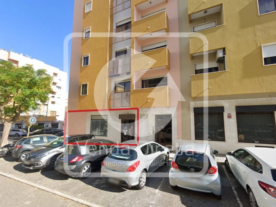 Loja para Venda em Sacavém e Prior Velho Foto 1