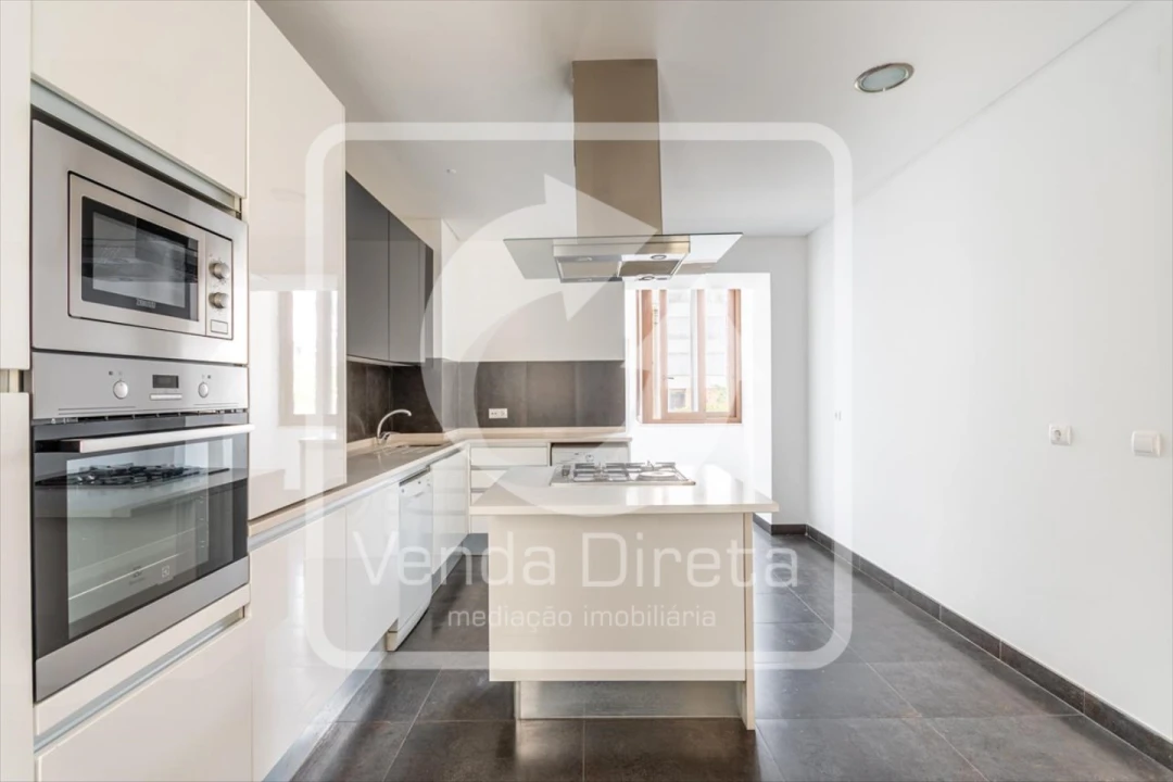 Apartamento T4 para Venda em Avenidas Novas Foto 9