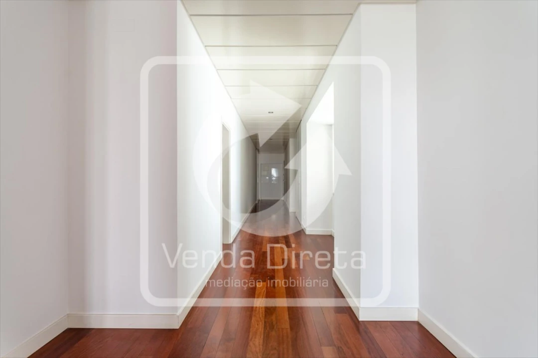 Apartamento T4 para Venda em Avenidas Novas Foto 12