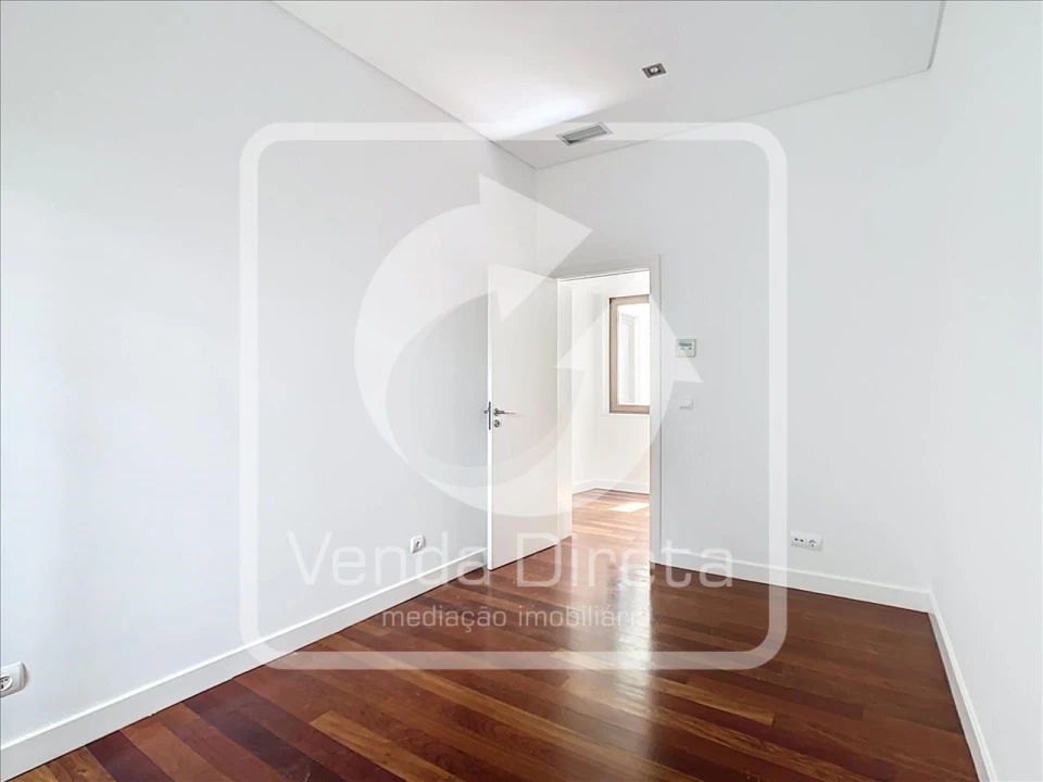 Apartamento T4 para Venda em Avenidas Novas Foto 20