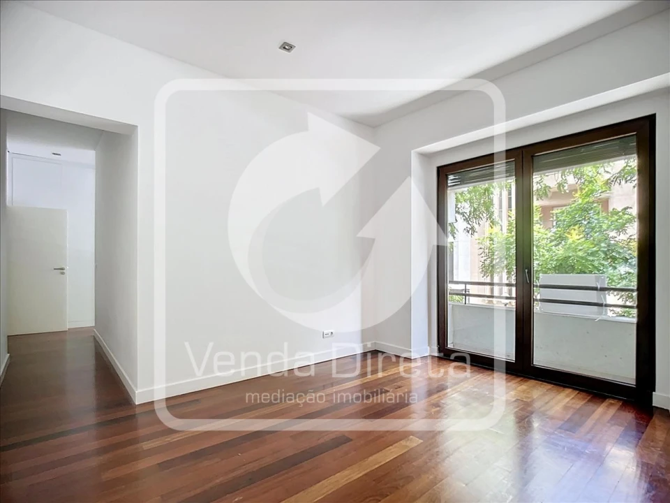 Apartamento T4 para Venda em Avenidas Novas Foto 22