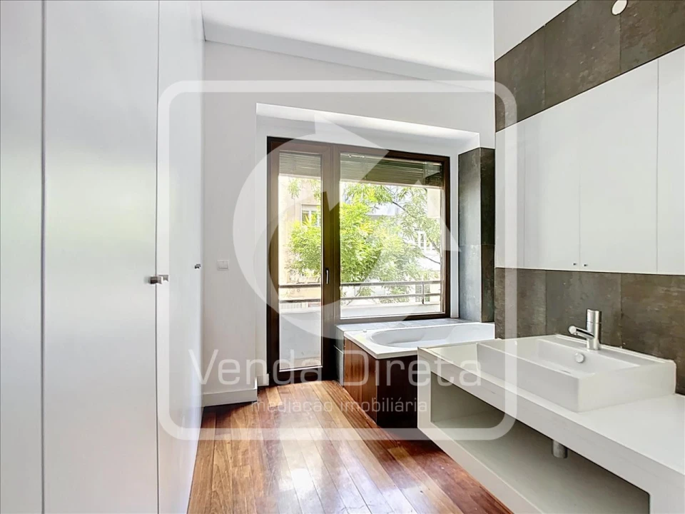 Apartamento T4 para Venda em Avenidas Novas Foto 24