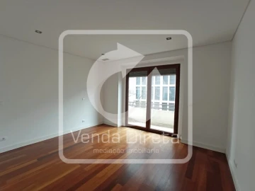 Apartamento T4 para Venda em Avenidas Novas