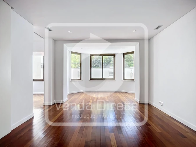 Apartamento T4 para Venda em Avenidas Novas Foto 8