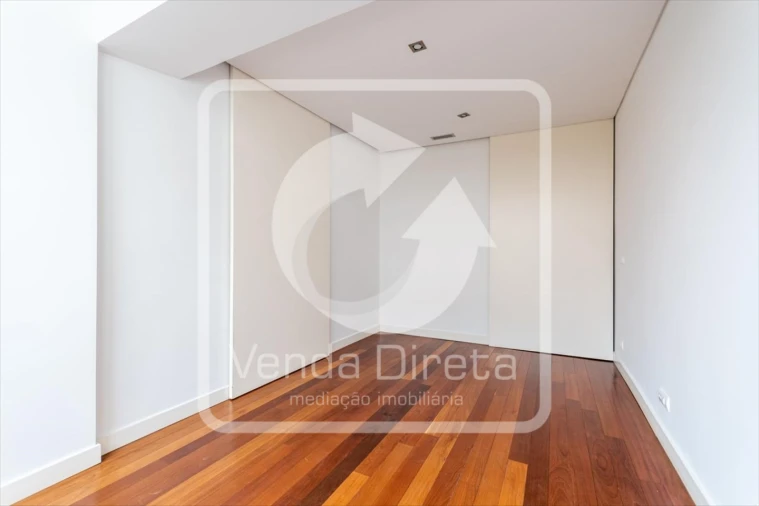 Apartamento T4 para Venda em Avenidas Novas Foto 15