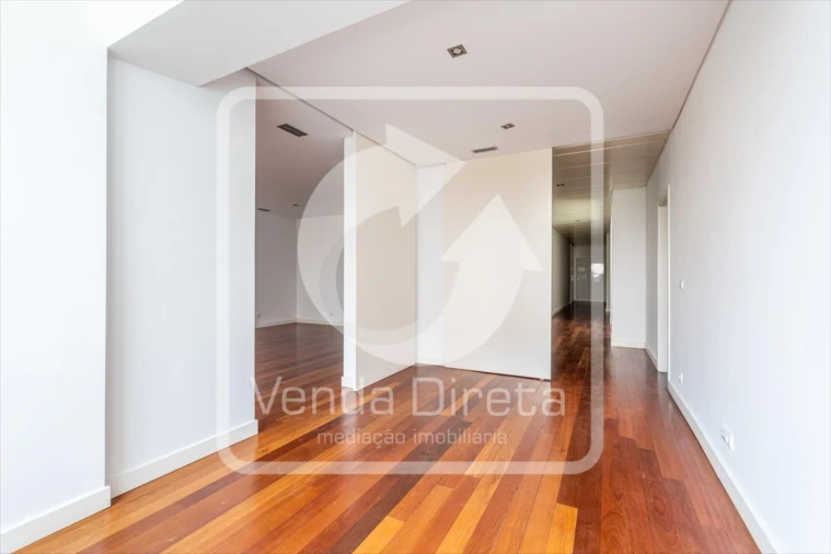 Apartamento T4 para Venda em Avenidas Novas Foto 16