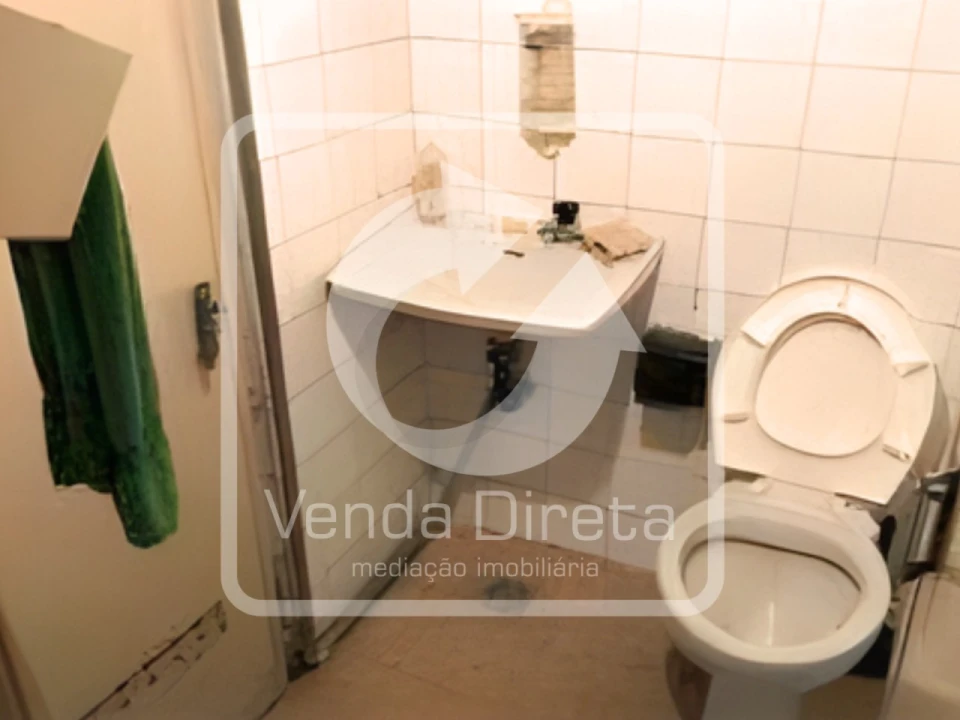 Armazém para Venda em São Domingos de Benfica Foto 20