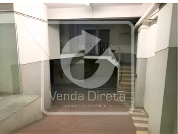 Armazém para Venda em São Domingos de Benfica