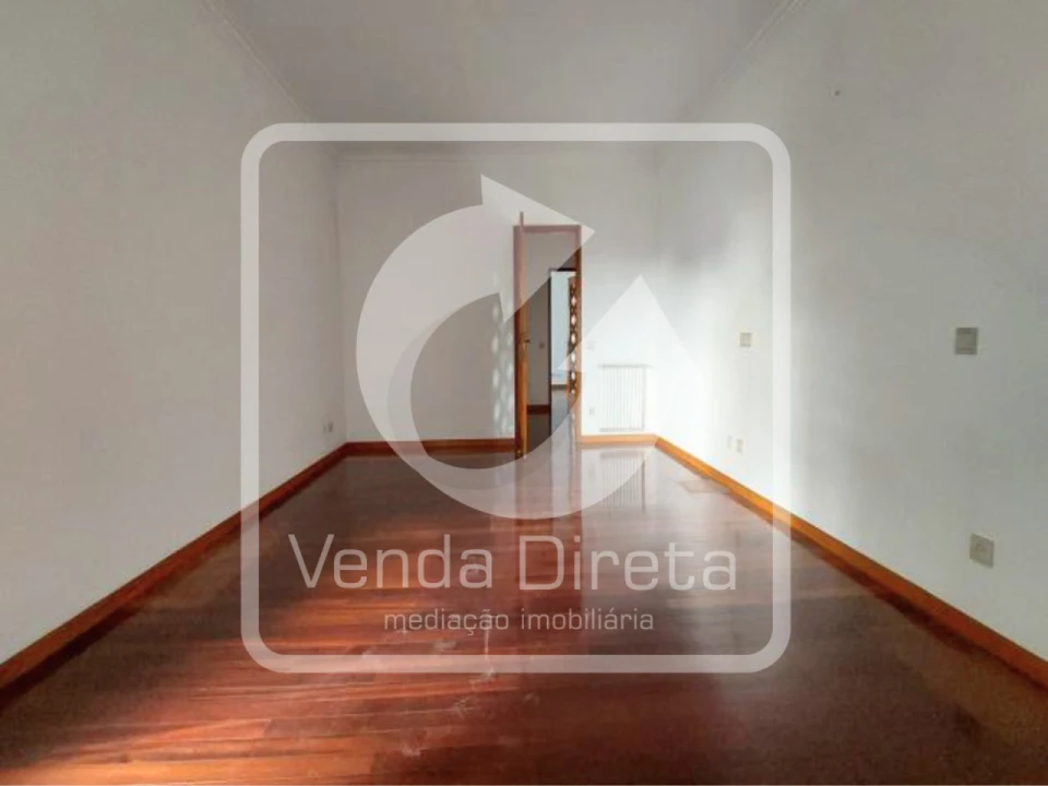 Moradia T5 para Venda em Ruivães e Novais Foto 14