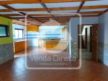 Moradia T5 para Venda em Ruivães e Novais