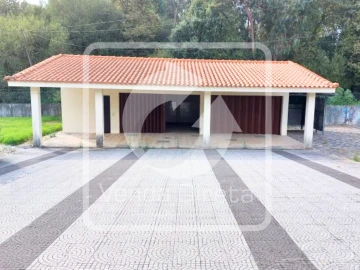 Moradia T5 para Venda em Ruivães e Novais