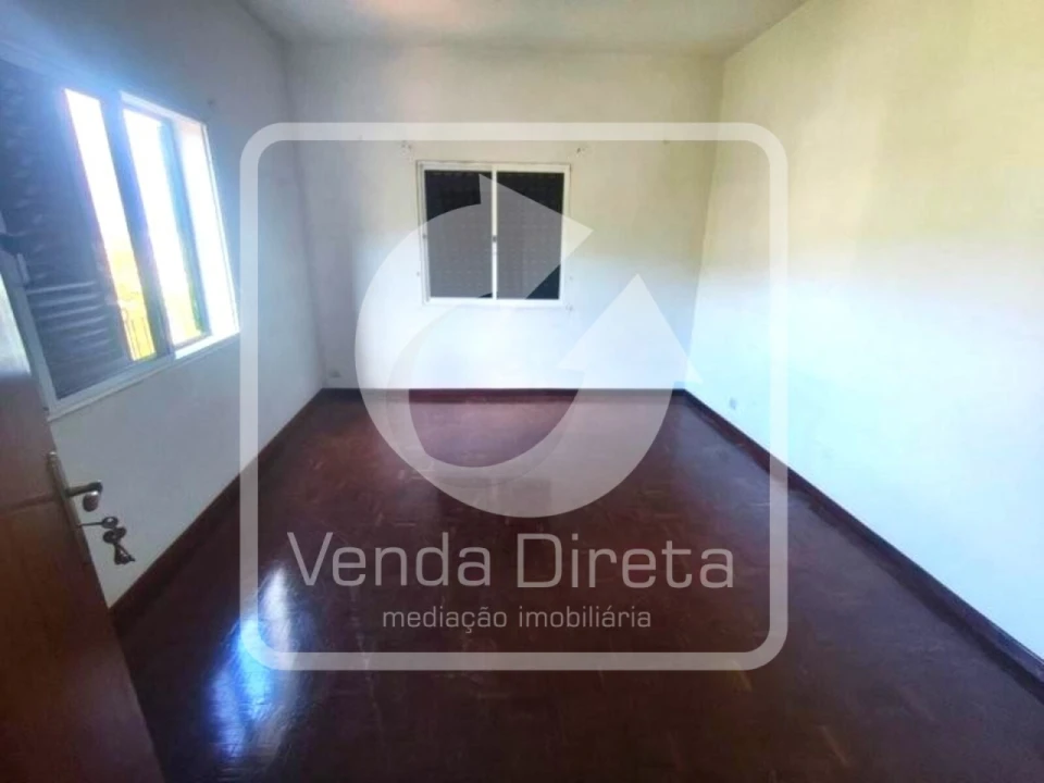 Moradia T3 para Venda em Camara de Lobos Foto 9