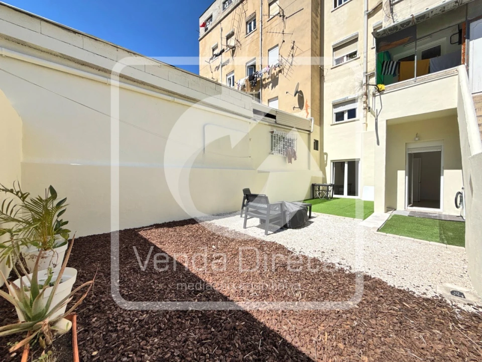 Apartamento T1 para Venda em Camarate, Unhos e Apelação Foto 2
