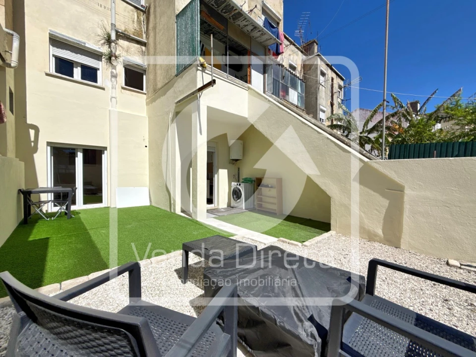 Apartamento T1 para Venda em Camarate, Unhos e Apelação Foto 1