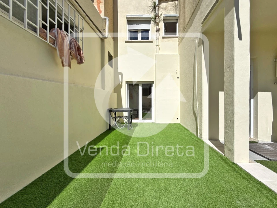 Apartamento T1 para Venda em Camarate, Unhos e Apelação Foto 6