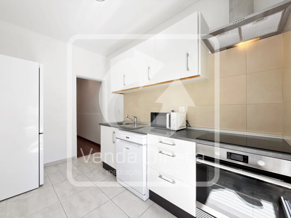 Apartamento T1 para Venda em Camarate, Unhos e Apelação Foto 11