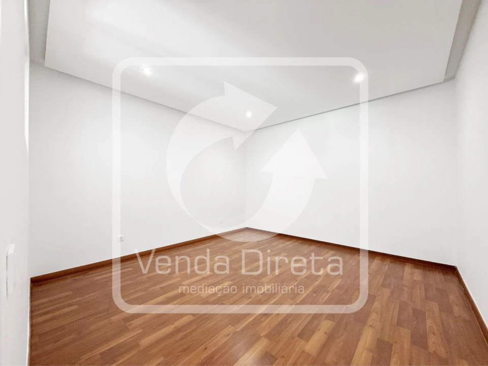 Apartamento T1 para Venda em Camarate, Unhos e Apelação Foto 20
