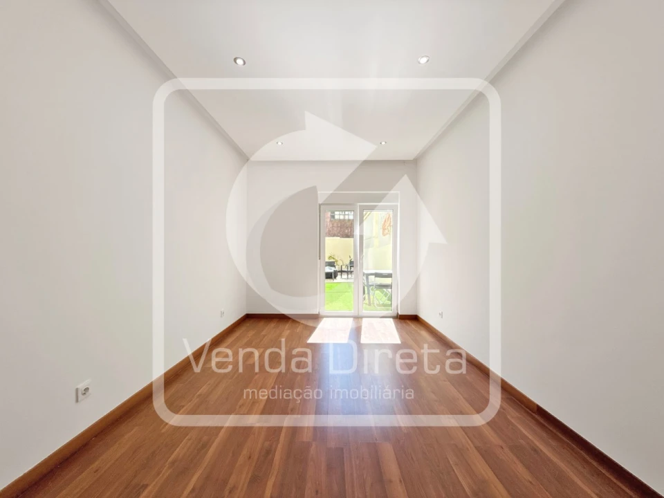 Apartamento T1 para Venda em Camarate, Unhos e Apelação Foto 25