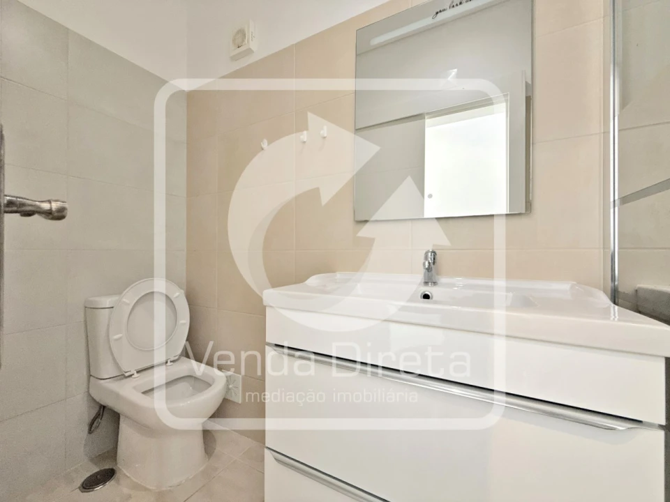 Apartamento T1 para Venda em Camarate, Unhos e Apelação Foto 26