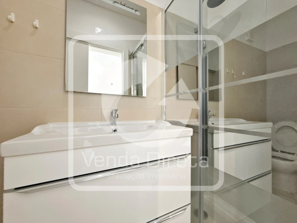 Apartamento T1 para Venda em Camarate, Unhos e Apelação Foto 27