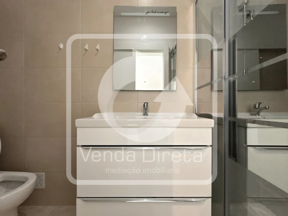 Apartamento T1 para Venda em Camarate, Unhos e Apelação Foto 28