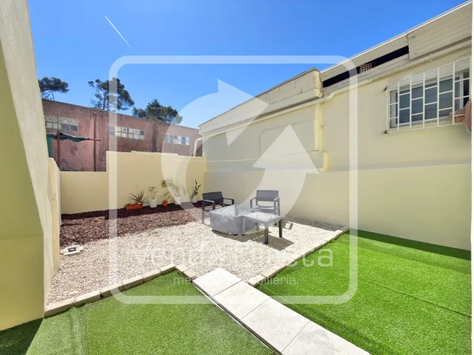 Apartamento T1 para Venda em Camarate, Unhos e Apelação Foto 4