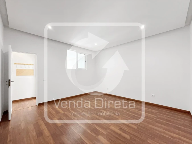 Apartamento T1 para Venda em Camarate, Unhos e Apelação Foto 21