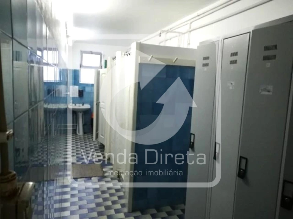Armazém para Venda em Praia da Vitoria (Santa Cruz) Foto 14