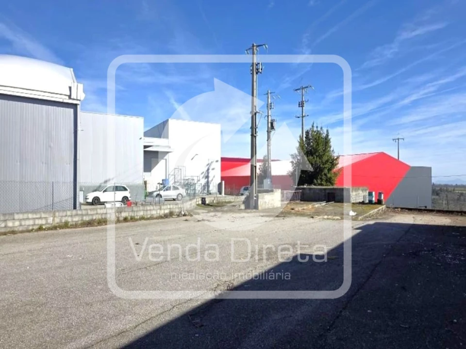 Armazém para Venda em Trancoso (São Pedro e Santa Maria) e Souto Maior Foto 2