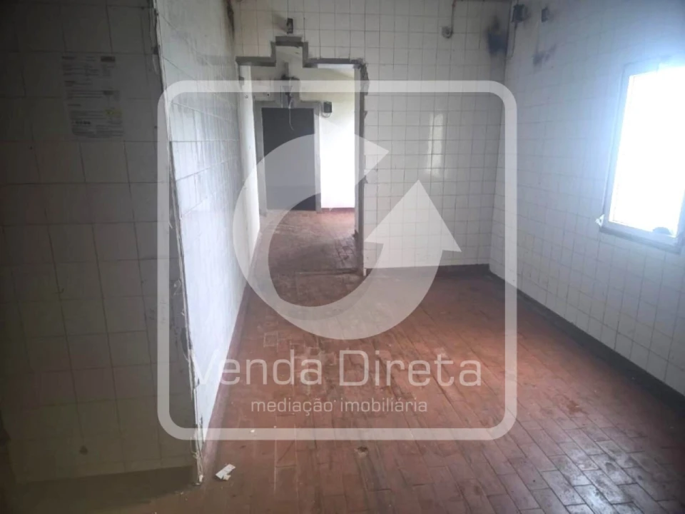 Armazém para Venda em Trancoso (São Pedro e Santa Maria) e Souto Maior Foto 9